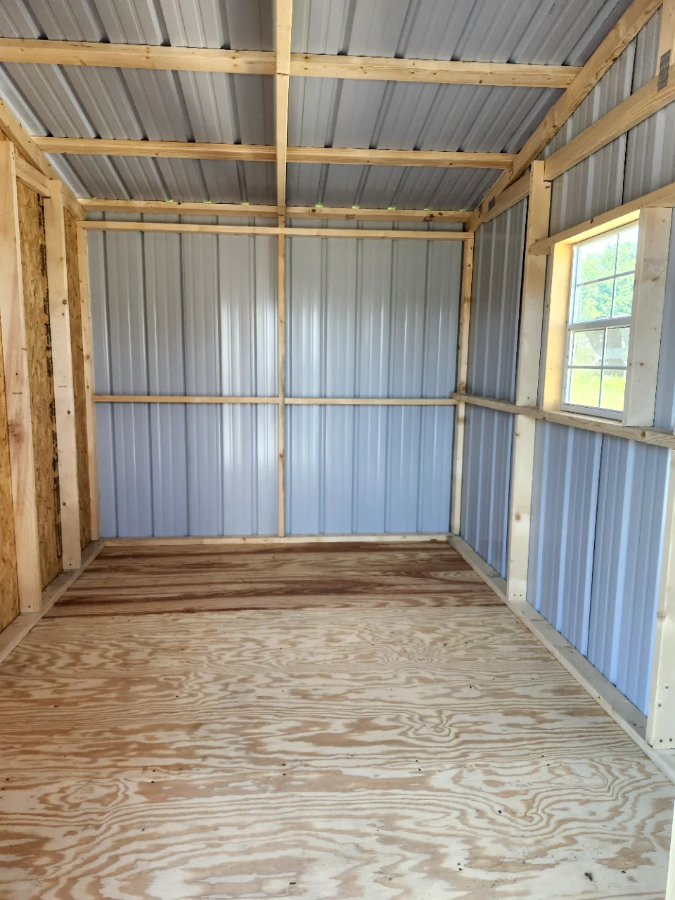 12x28 Horse Barn with a Tack Room
