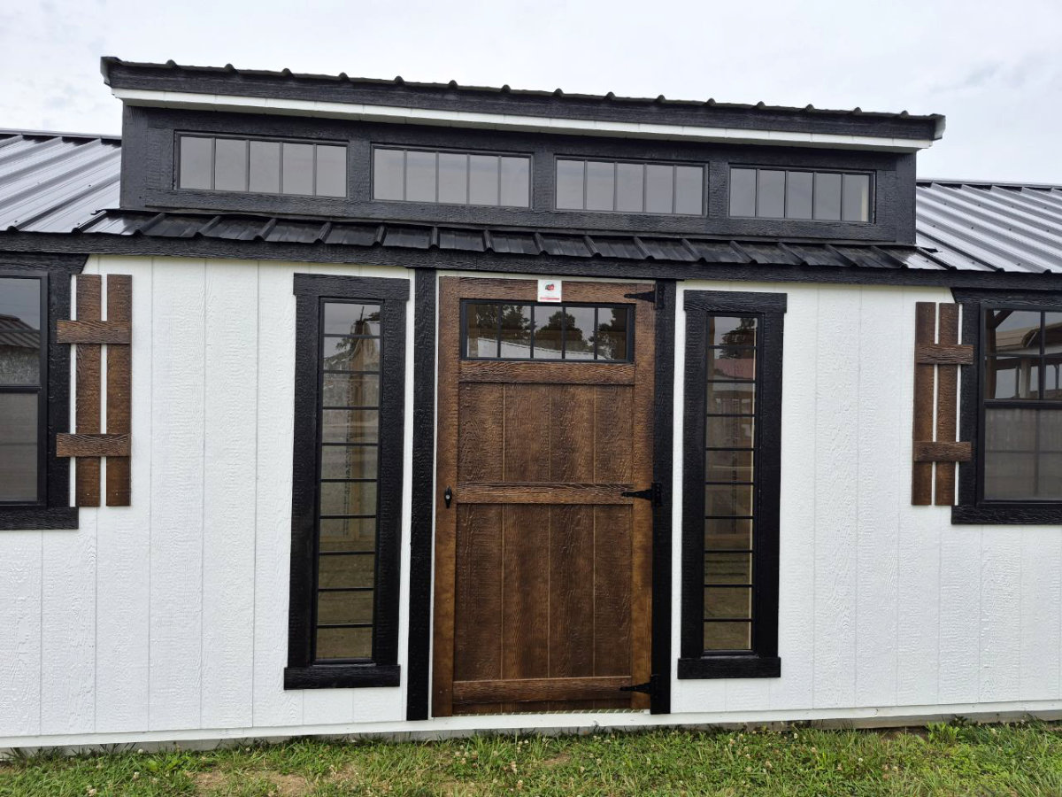 12x32 Mission Building with LP SilverTech Siding - Image 3